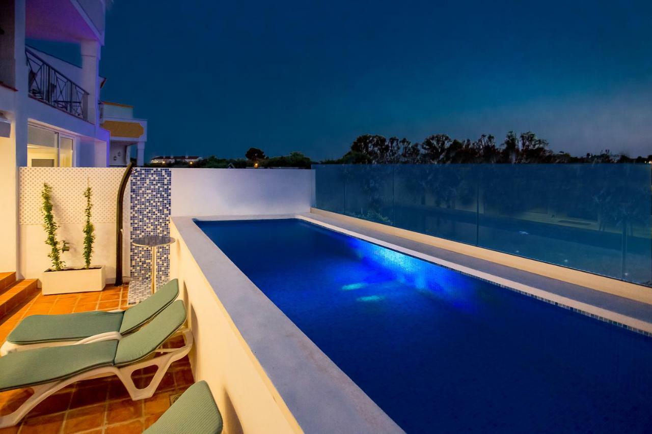 Luxury Apartments With Private Swimming Pool Μαρμπέλλα Εξωτερικό φωτογραφία